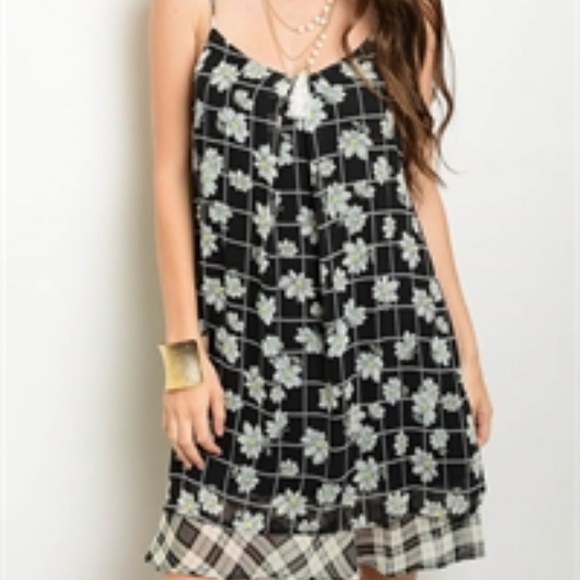 Dresses & Skirts - Floral & Plaid Dress